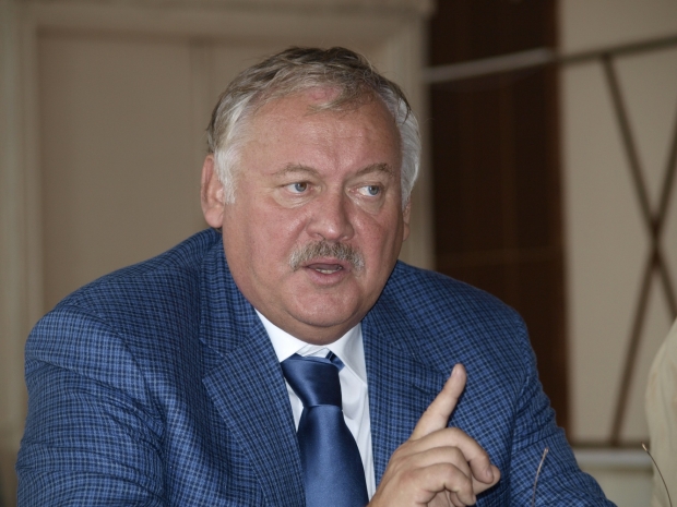 Депутат Госдумы РФ оценил вероятность продления режима самоизоляции на год