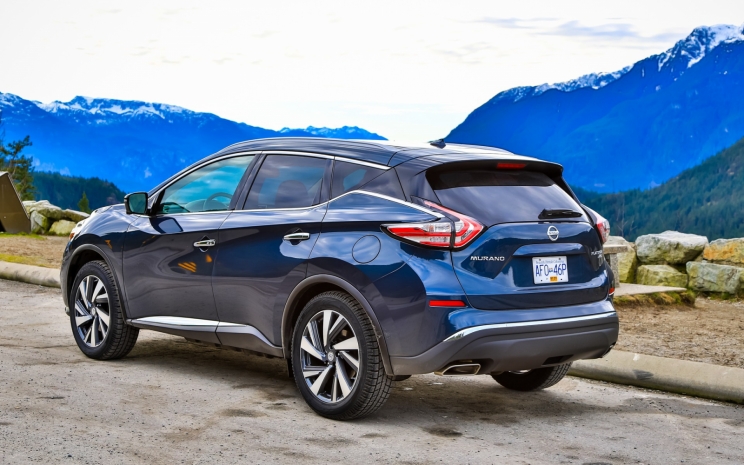 Nissan останавливает производство авто на всех заводах