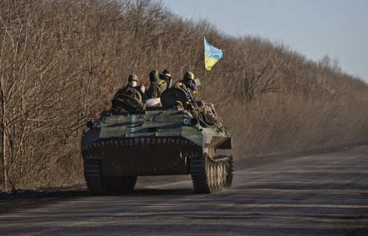 Киев подписал документы по контролю за отводом вооружения