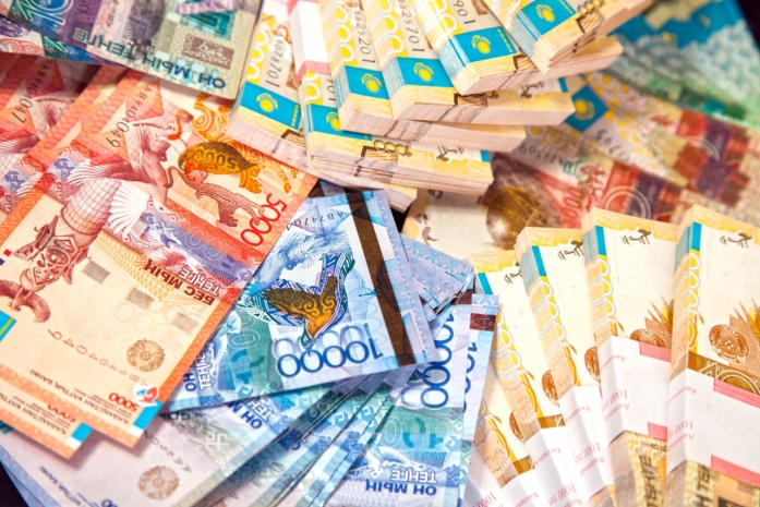 35,7 млрд тенге отправили из Казахстана за границу в январе