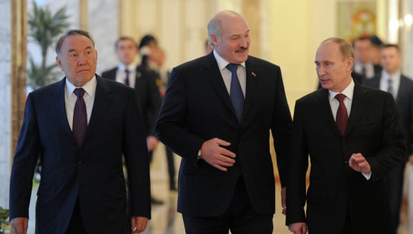 Назарбаев с Путиным и Лукашенко обсудили работу Таможенного союза