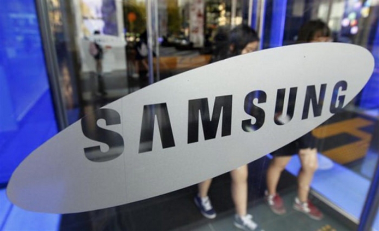 Samsung выпустила самую нелепую рекламу флагманского смартфона