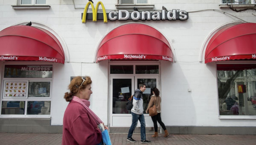 Жириновский хочет добиться закрытия McDonald's в России