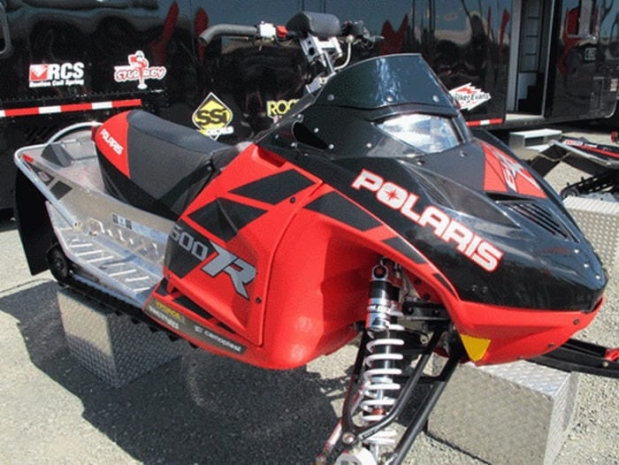 Polaris представил свой гоночный снегоход