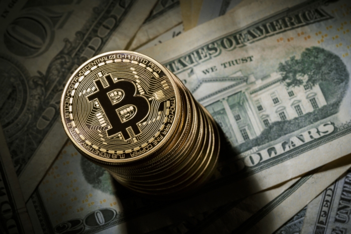 Курс биткоина превысил 18 тысяч долларов