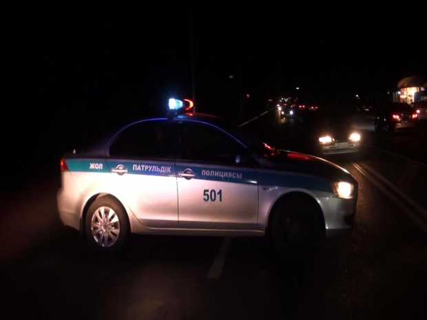 В Шымкенте мужчина выпрыгнул из окна ТЦ