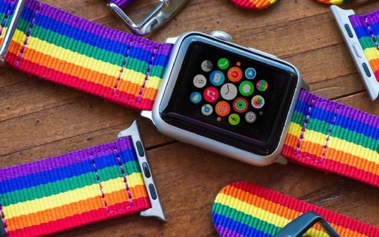 В суд на Apple за «доведение до гомосексуализма» подал житель Москвы