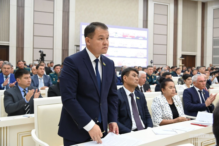Шавкат Мирзиёев отправил в отставку главу Каракалпакстана