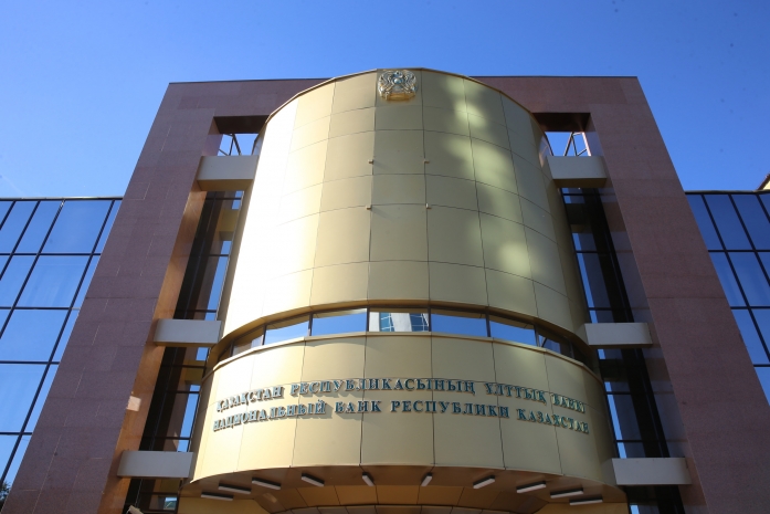 Предприниматели в регионах пожаловались депутатам на Нацбанк