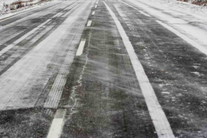 Введено ограничение движения для авто на трассе в ЮКО