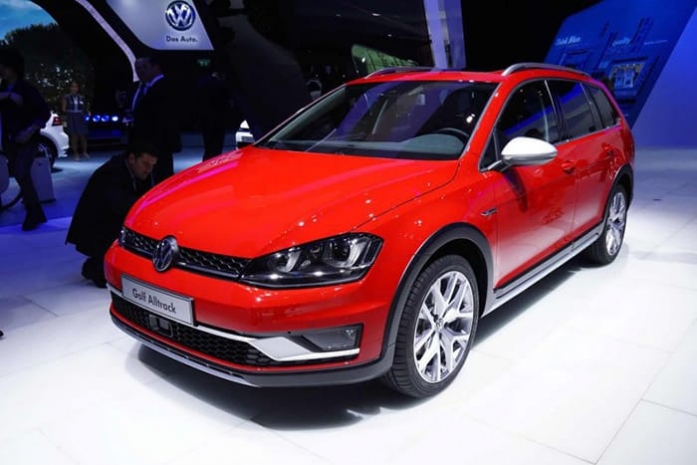 Париж 2014: Volkswagen презентовал вседорожный Golf Alltrack