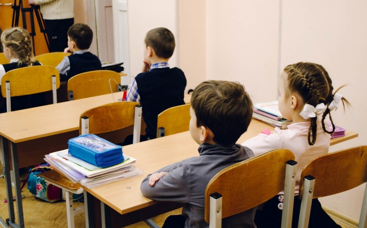 Задание в казахстанском учебнике возмутило пользователей