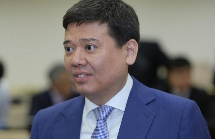Министра раскритиковали за плохое знание казахского языка