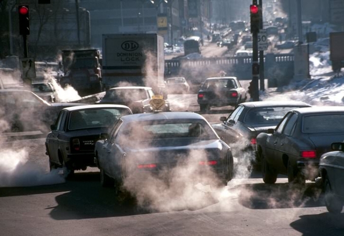 Голосование по запрету авто с ДВС отложили в Евросоюзе