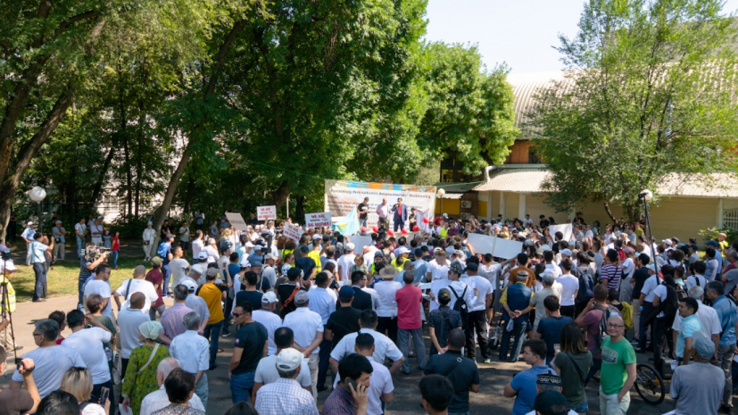 СМИ: митинги – массовый психоз или средство манипуляции?
