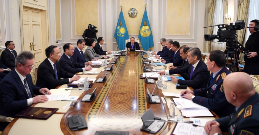 Назарбаев высказался о внешних факторах влияния на Казахстан