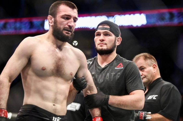 Нурмагомедов проиграл в первом бою в UFC