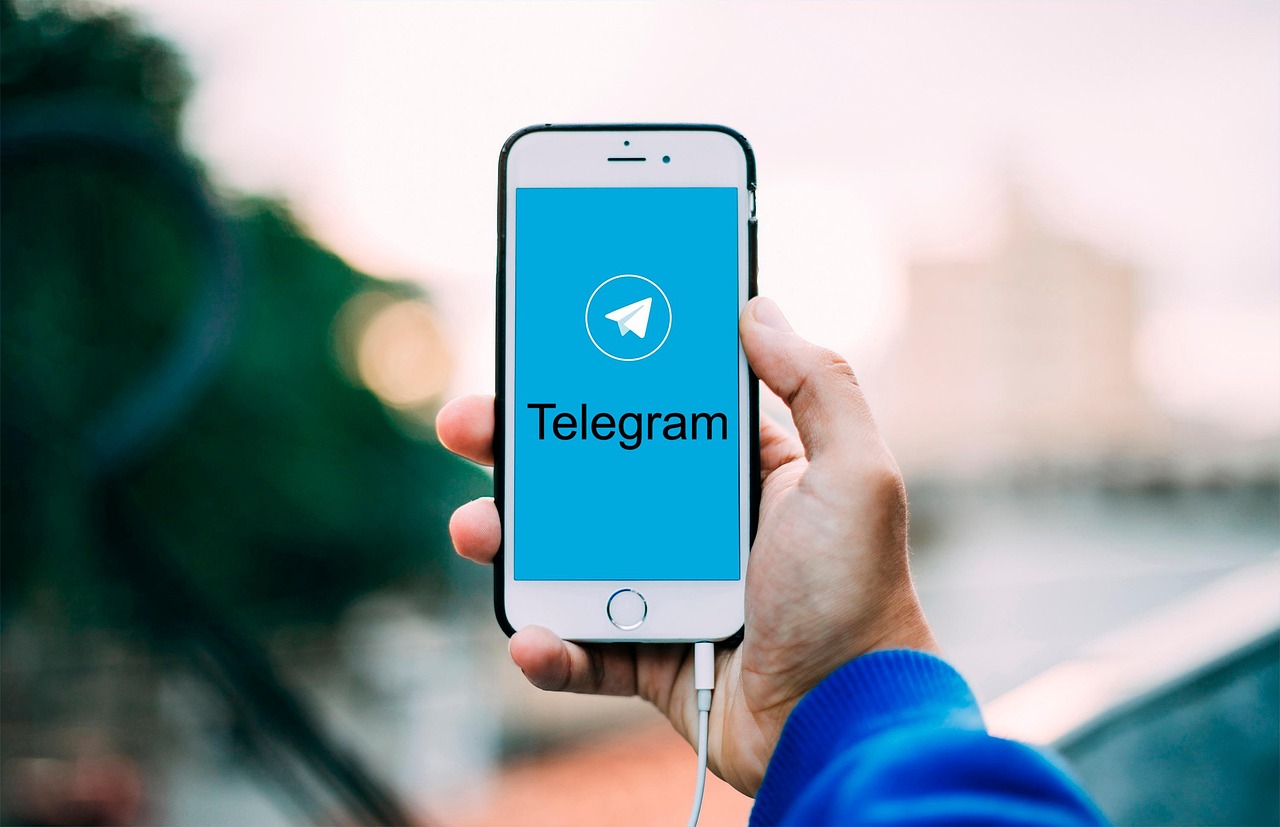 Telegram әлемде 100 мыңнан астам арна мен топты бұғаттады