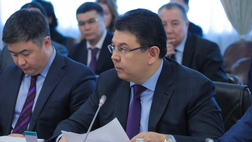 Казахстан займет 4,6 млрд долларов на строительство завода