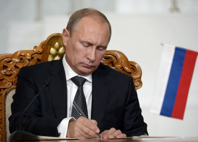Путин подписал указ об упрощенном гражданстве для жителей ДНР и ЛНР