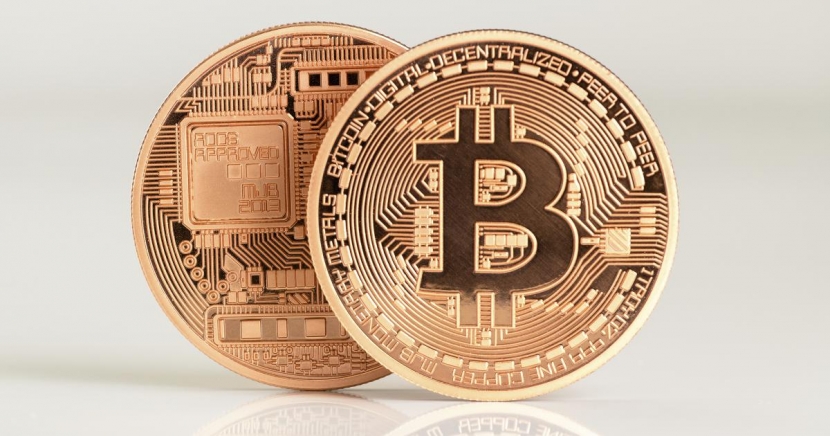 Стоимость биткоина снова снизилась