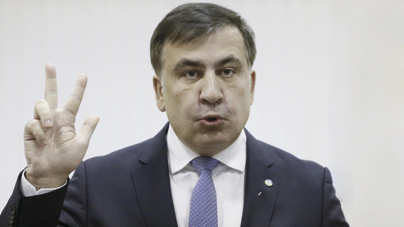 Саакашвили рассказал об отношении Порошенко к алкоголю