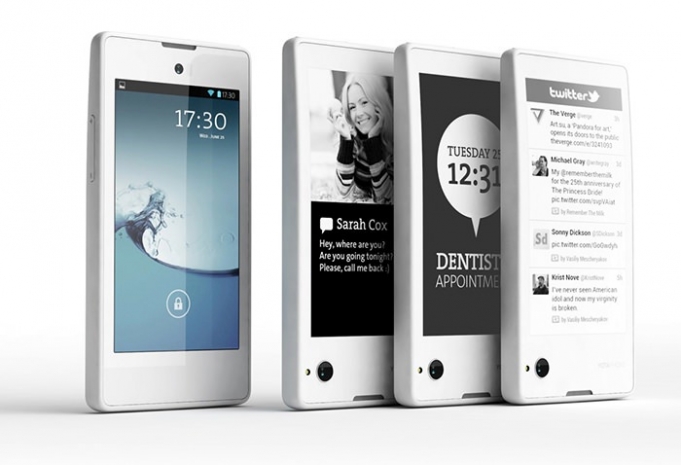 Русский конкурент «айфона» - YotaPhone поступил в продажу