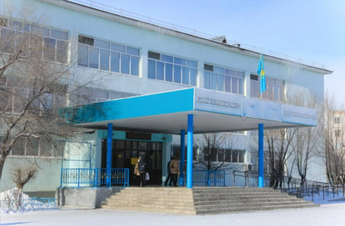 1200 нарушений выявили прокурорские проверки 140 школ в Атырауской области