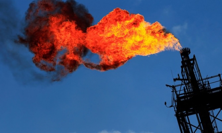 Азербайджан присоединился к заморозившим добычу нефти странам