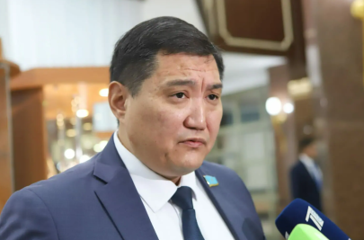 Банктер ауыл шаруашылығы жерлерінің миллиондаған гектарын ұстап тұрып, заңнан айналып жатыр – депутат