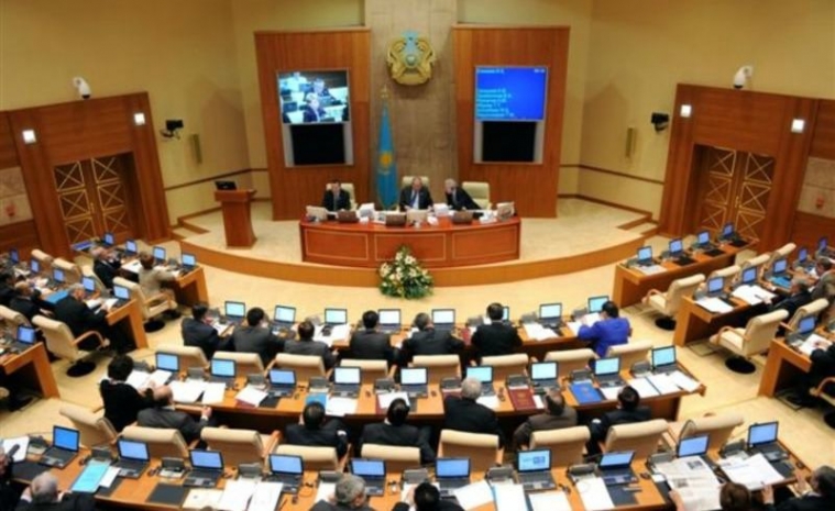 С 2017 года работодатели начнут платить взносы за сотрудников в фонд медстрахования
