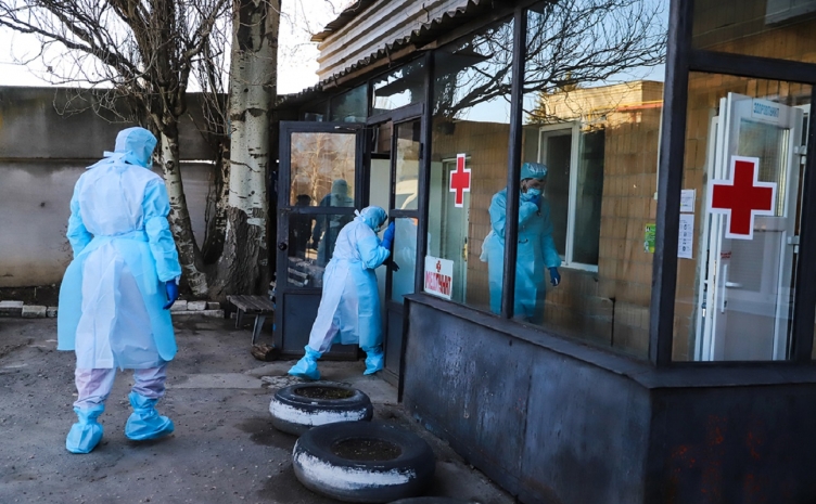 Вдвое за месяц вырос уровень заболеваемости пневмонией в Украине