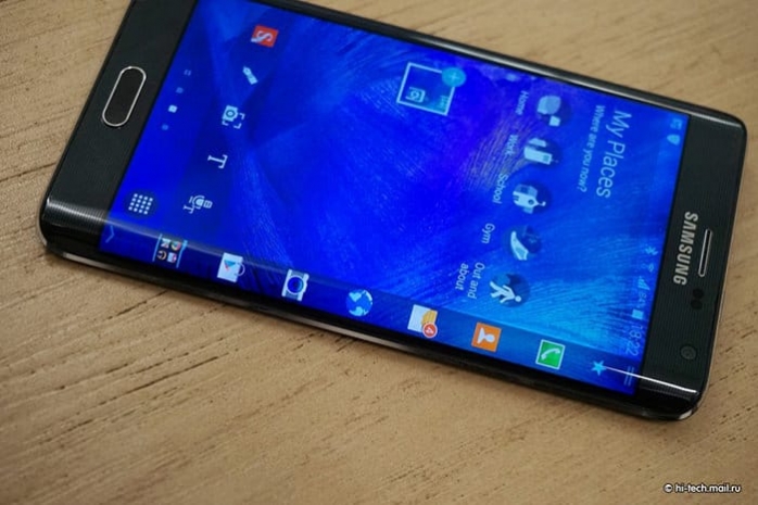 Samsung готовит гнущийся экран для смартфонов в 2015 году