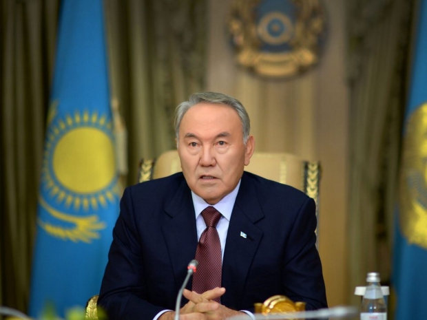 Назарбаев поздравил Терезу Мэй с ее назначением
