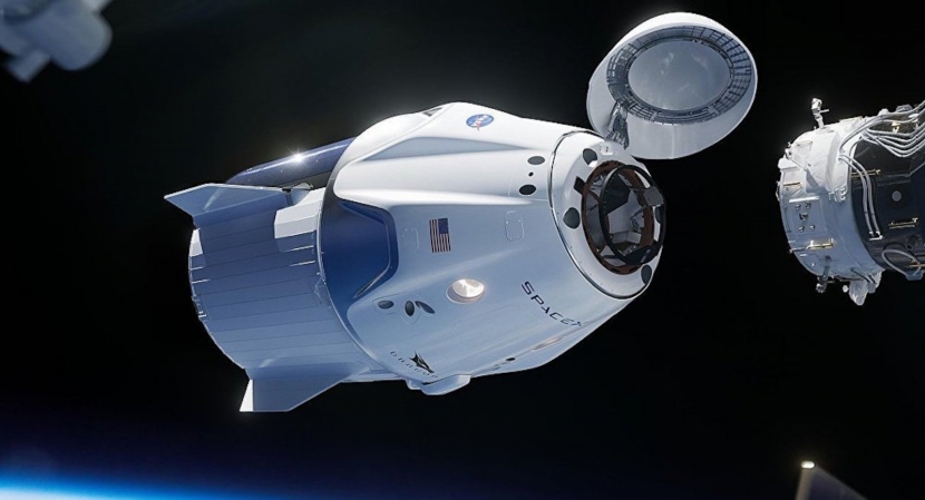Космонавты МКС протестировали Crew Dragon на орбите Земли