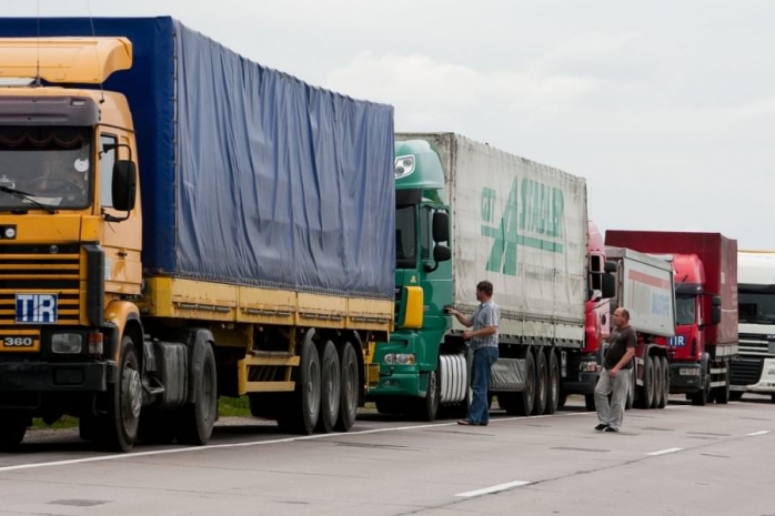 КЗПП опубликовал список запрещенной к ввозу в РК продукции