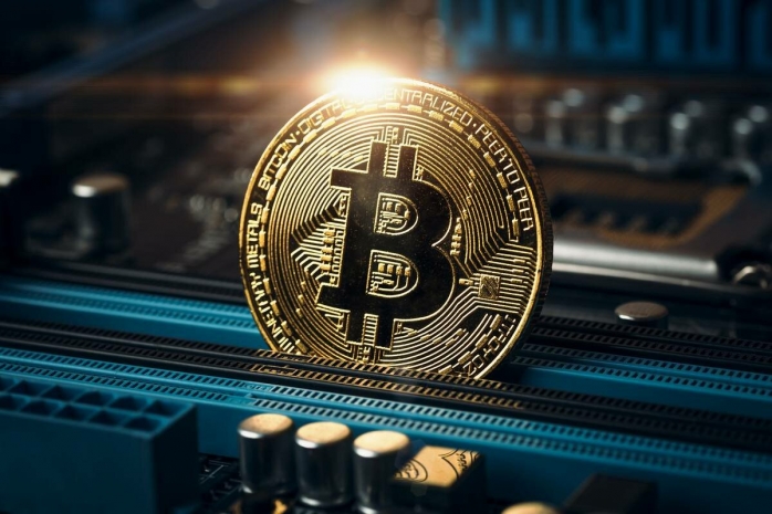 Стоимость биткоина начала расти