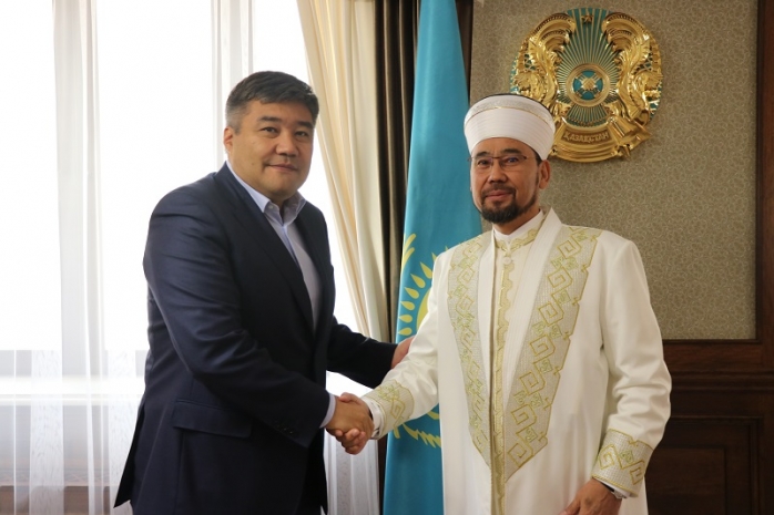 Верховный муфтий РК поздравил Дархана Калетаева