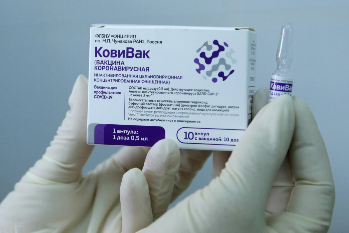 Переносится ли «КовиВак» легче «Спутника V» – эксперт