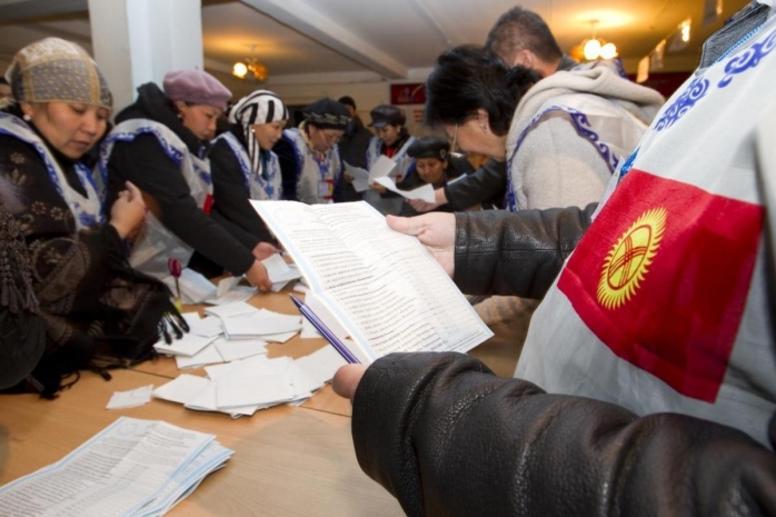 Партию, занявшую третье место на выборах, отстранили в Бишкеке