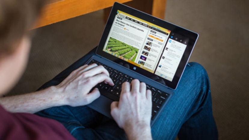 Microsoft распродает планшеты Surface