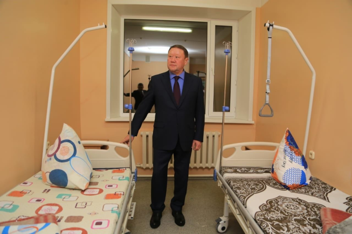 Акима Костанайской области просят установить лифт в новом инсультном центре