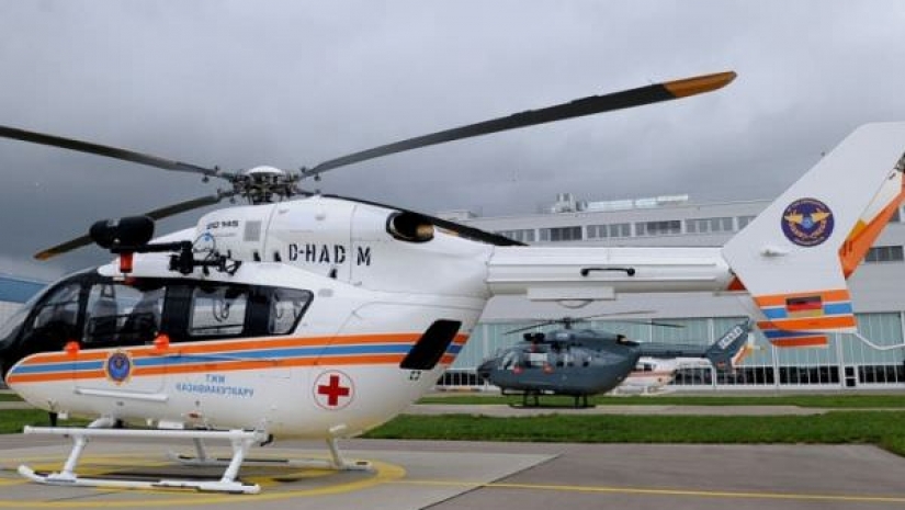 300 человек разыскивают вертолет санавиации