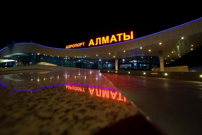 Алматинский аэропорт: как борются с «бомбилами» и высокими ценами на кофе