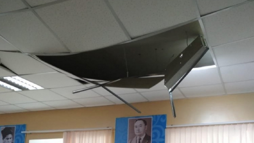 Расследованием причин обвалившегося потолка в вузе занялись в Нур-Султане