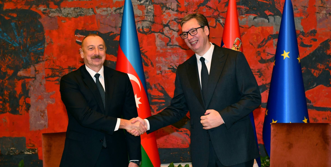 Президент Сербии в мае едет в Баку