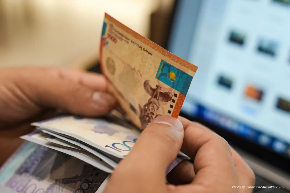 До 15 сентября казахстанцы должны отчитаться перед налоговой