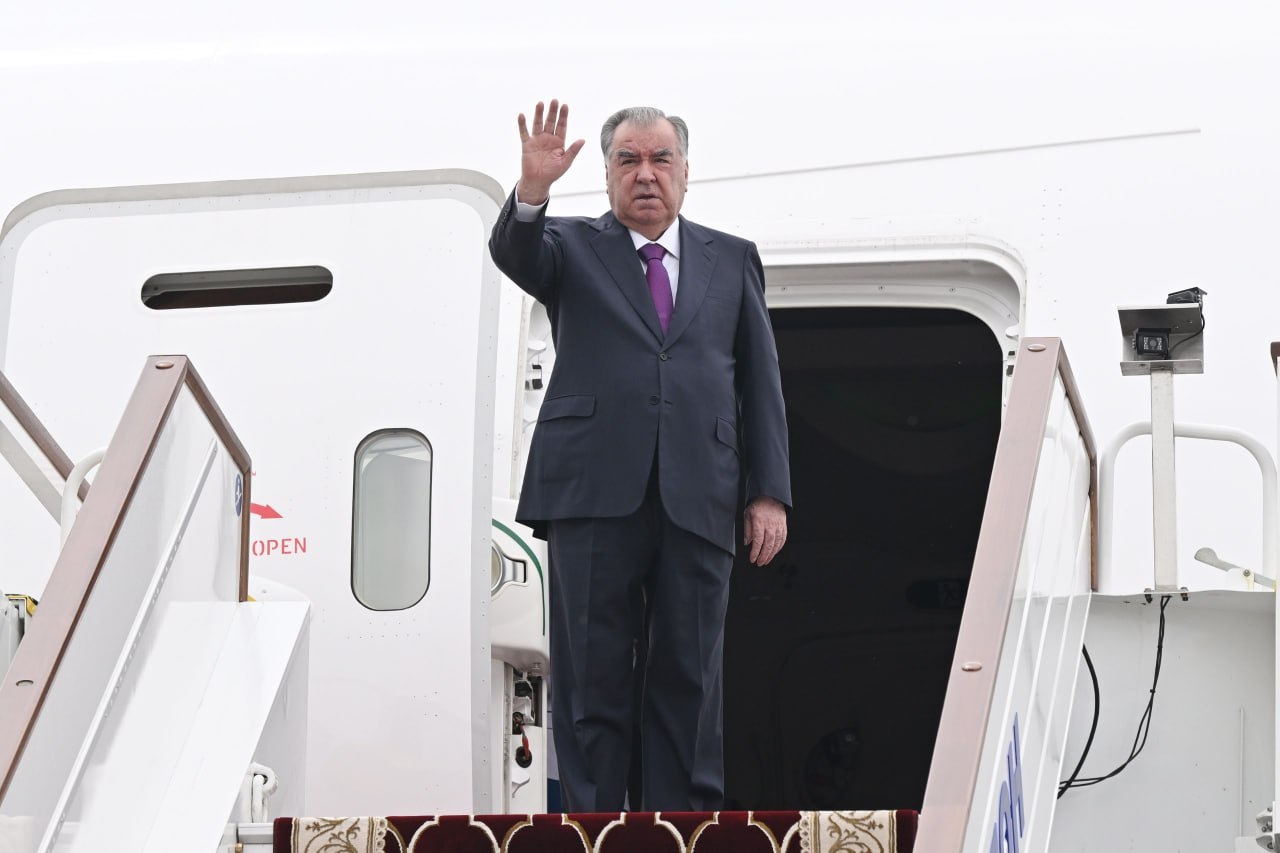 Президент улетел в Астану на Региональный экологический форум