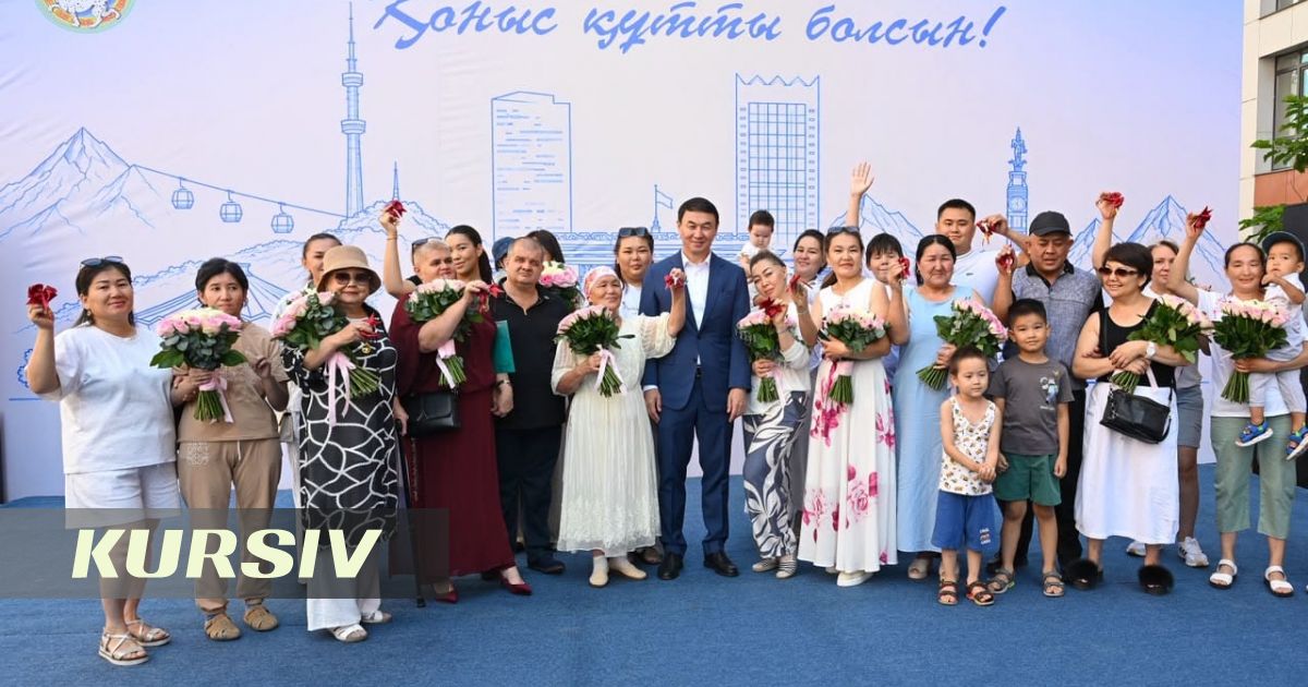 885 семей получат новые квартиры в Алматы