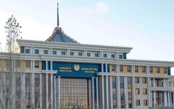 Казахстанца оштрафовали за дискредитацию воинской службы